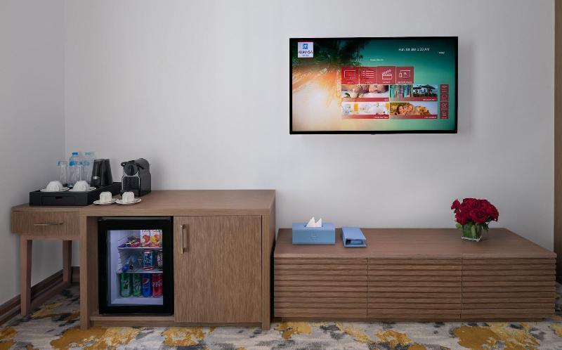 Crystal Inn Hotel - Alamein (Adults Only) Ел Аламейн Екстериор снимка A television in a hotel room