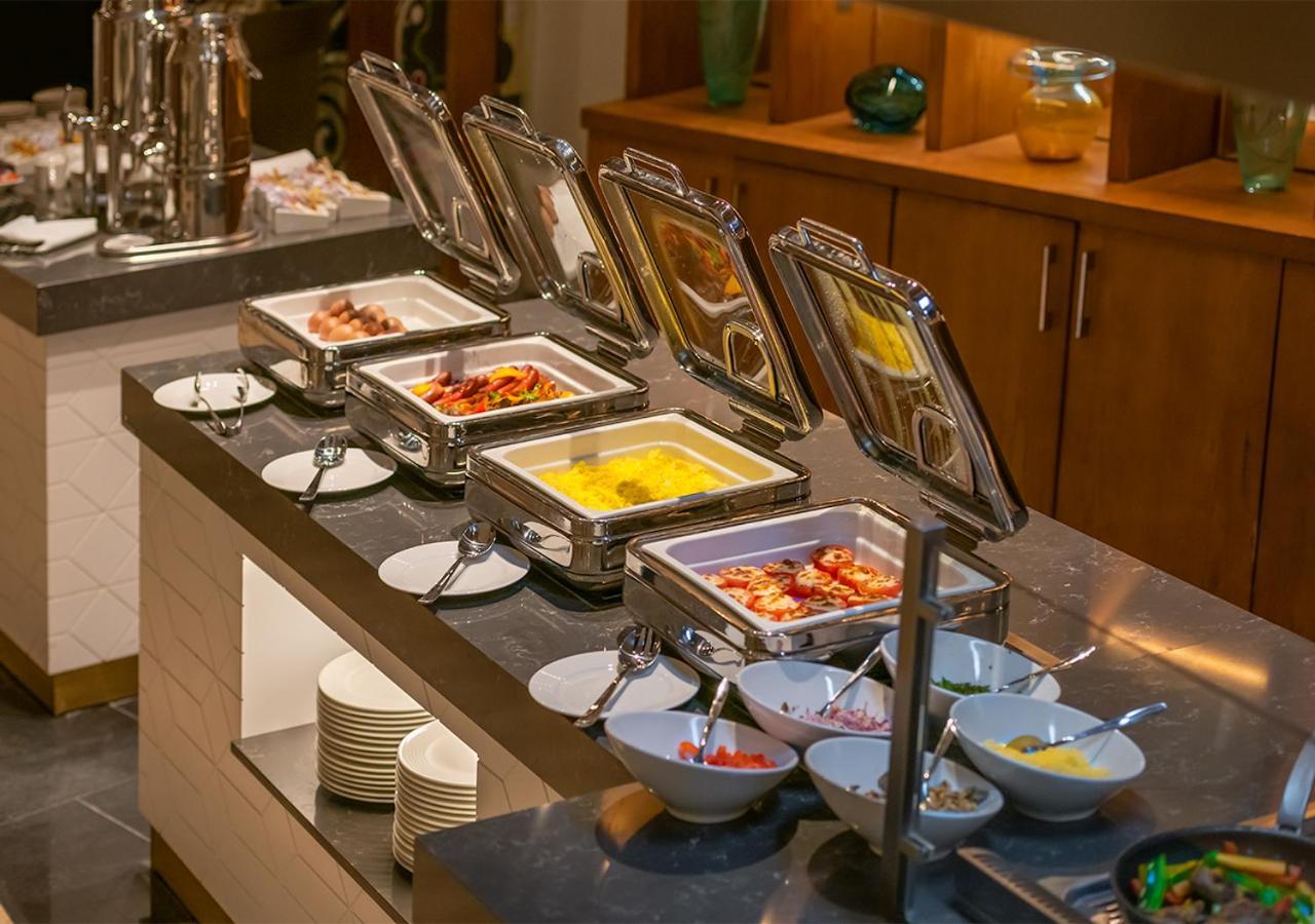 Crystal Inn Hotel - Alamein (Adults Only) Ел Аламейн Екстериор снимка A chafing dish buffet